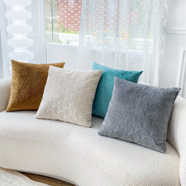 45x45cm High Quality  Scallop Design Velvet Cushion Cover - Image 2