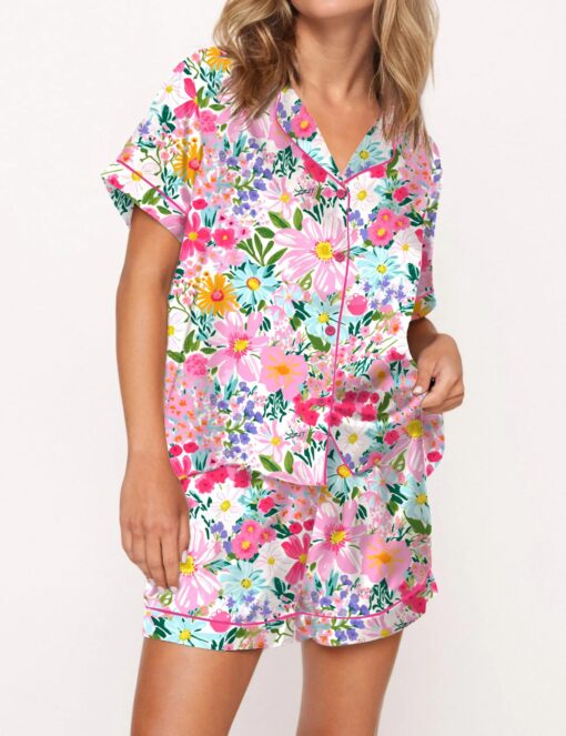 Jungle With Cheetahs Striped Satin Pajama Set For Women - Image 8