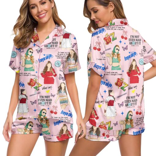 Descendants Zombies World Tour Heart Satin Pajamas, Descendants Concert Silk Pajamas, Disney Zombies 4 Sleepwear, Disney Tour Pajamas