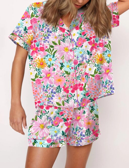 Jungle With Cheetahs Striped Satin Pajama Set For Women - Image 7